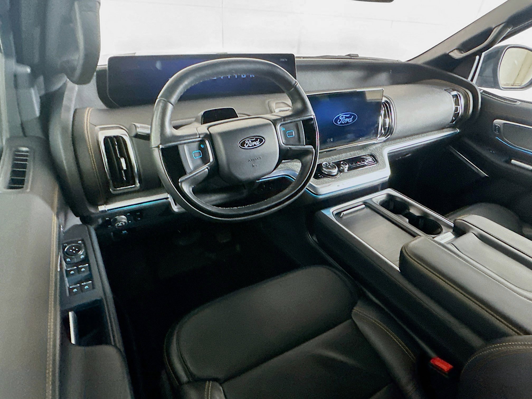 Used 2025 Ford Expedition Tremor image 18