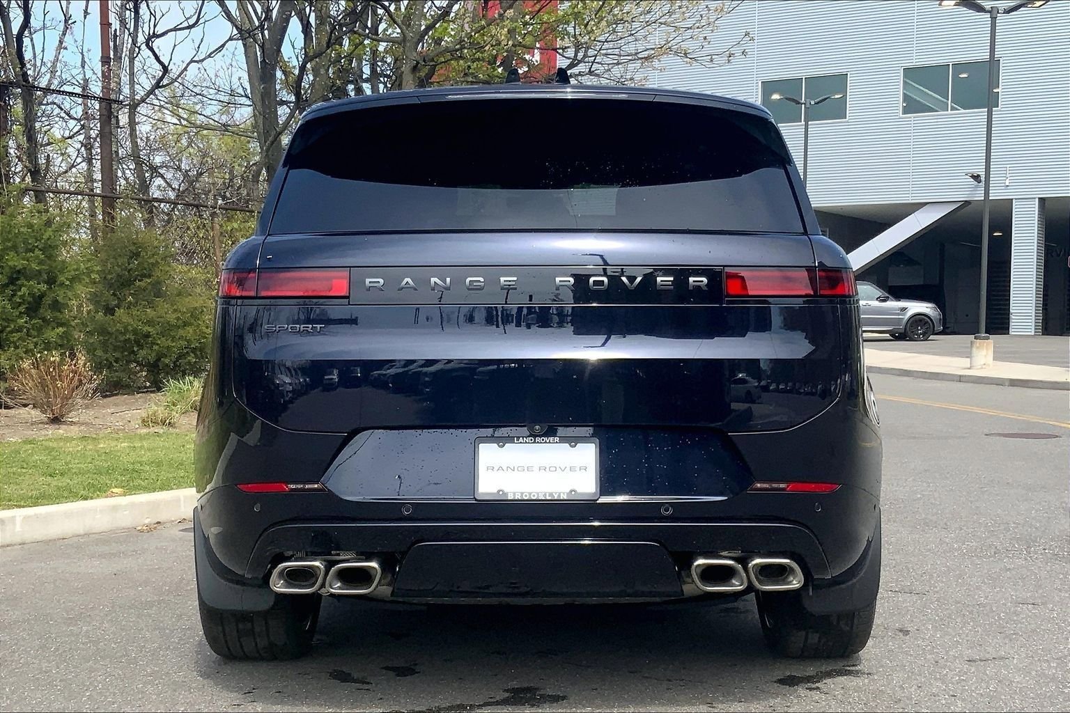 New 2026 Land Rover Range Rover Sport Dynamic SE AWD/4WD image 4