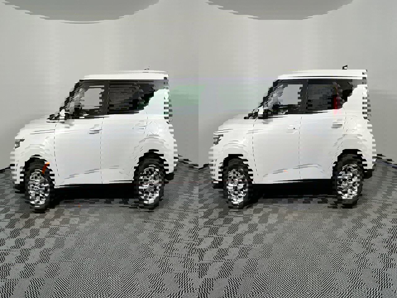 Certified 2024 Kia Soul LX w/ Option Group 015 image 8