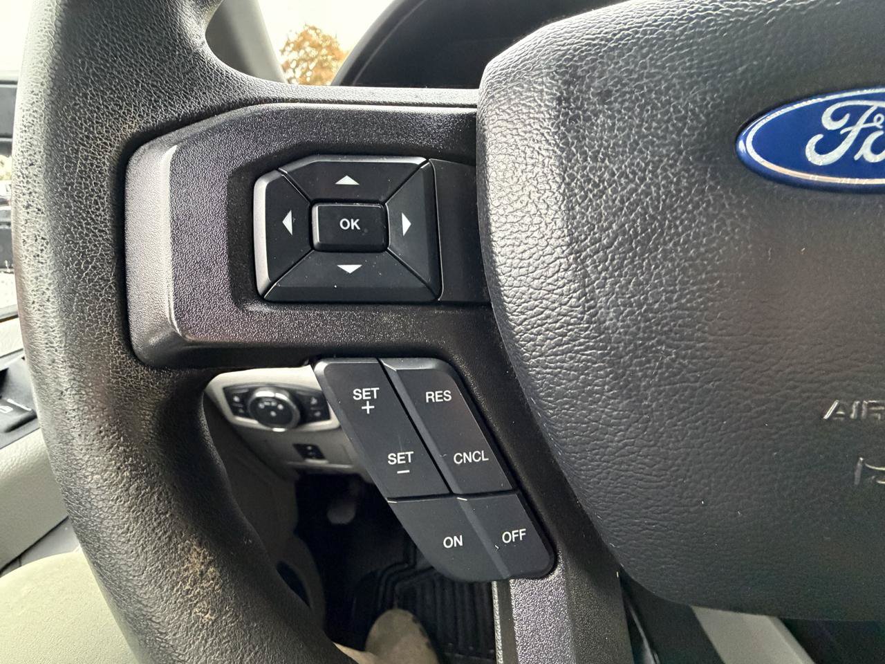 Used 2021 Ford F350 XLT w/ XLT Premium Package AWD/4WD image 28
