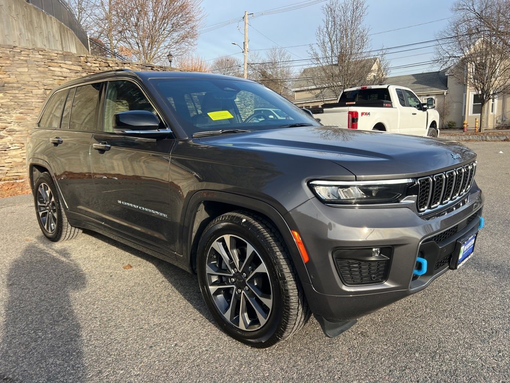 Used 2023 Jeep Grand Cherokee Overland image 6