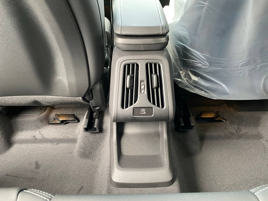 New 2026 BMW X1 xDrive28i AWD/4WD image 9