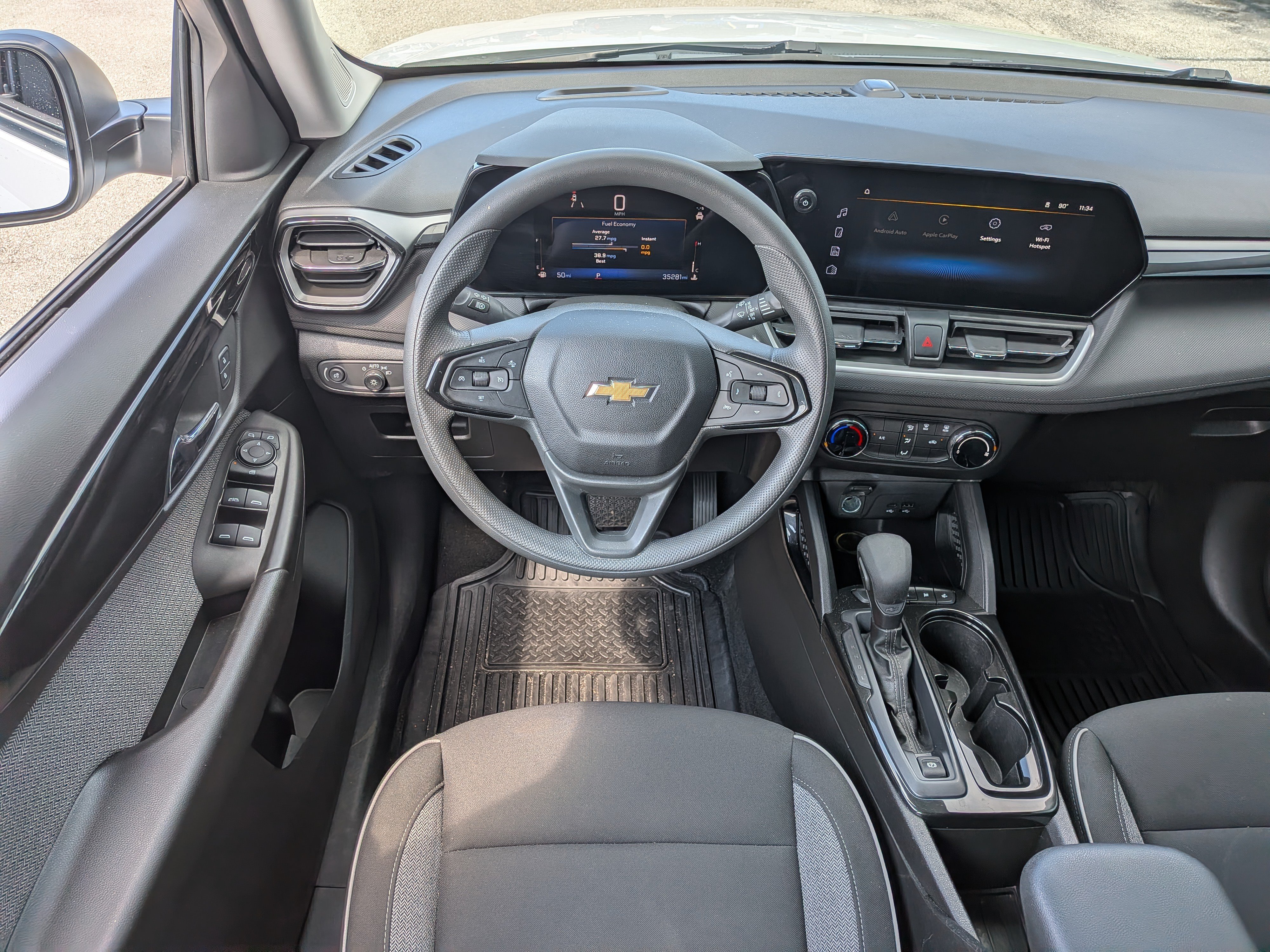 Used 2025 Chevrolet TrailBlazer LS w/ LS Convenience Package FWD image 16