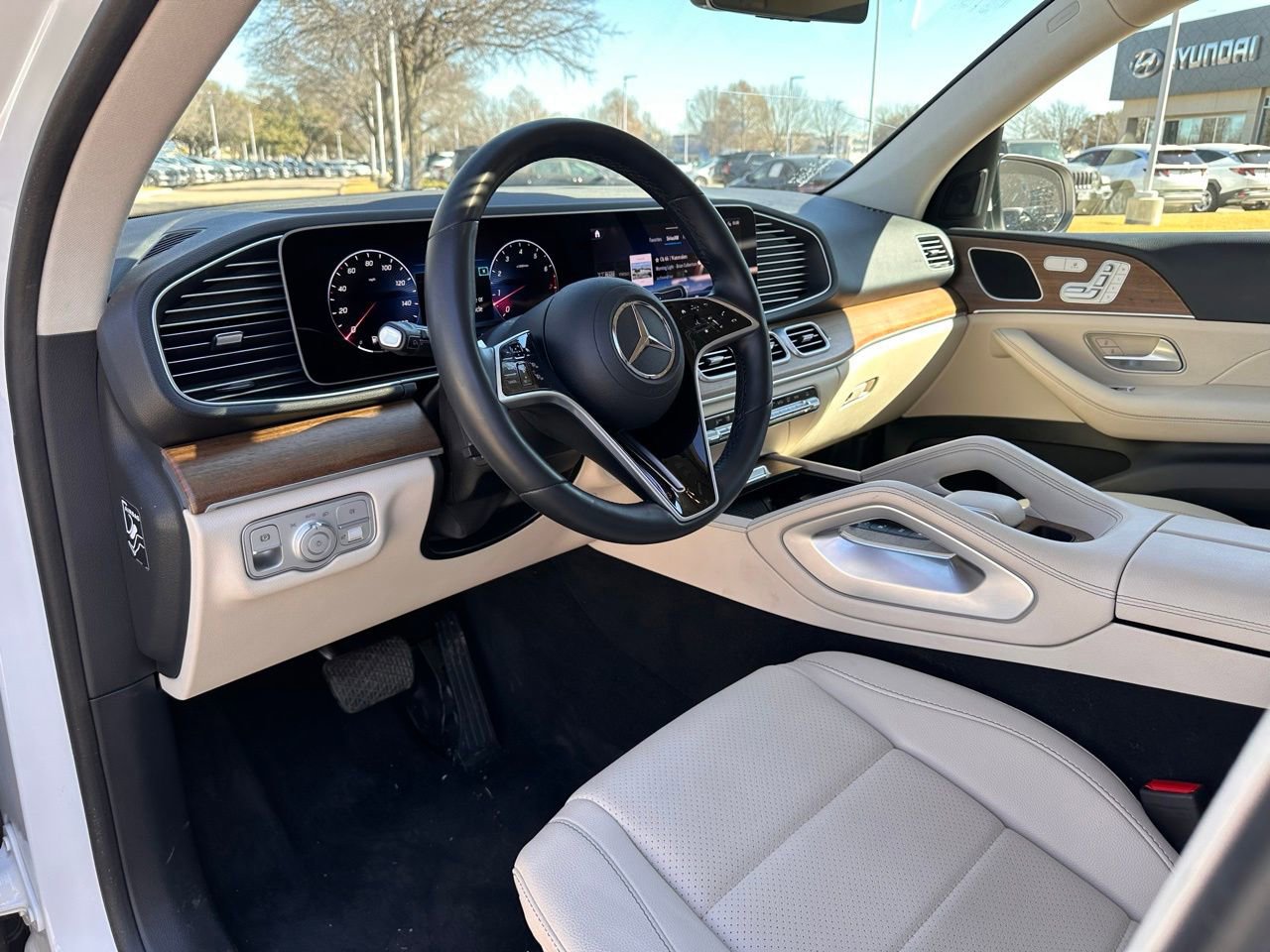 Used 2024 Mercedes-Benz GLE 350 4MATIC image 23