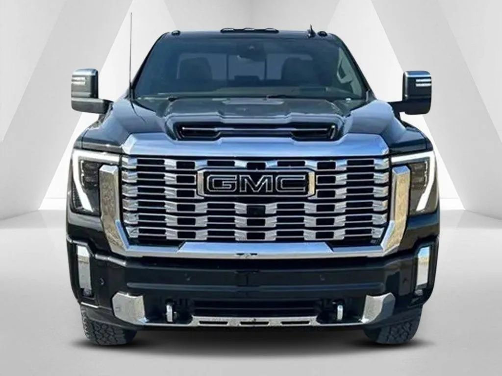 New 2026 GMC Sierra 3500 Denali w/ Technology Package image 2