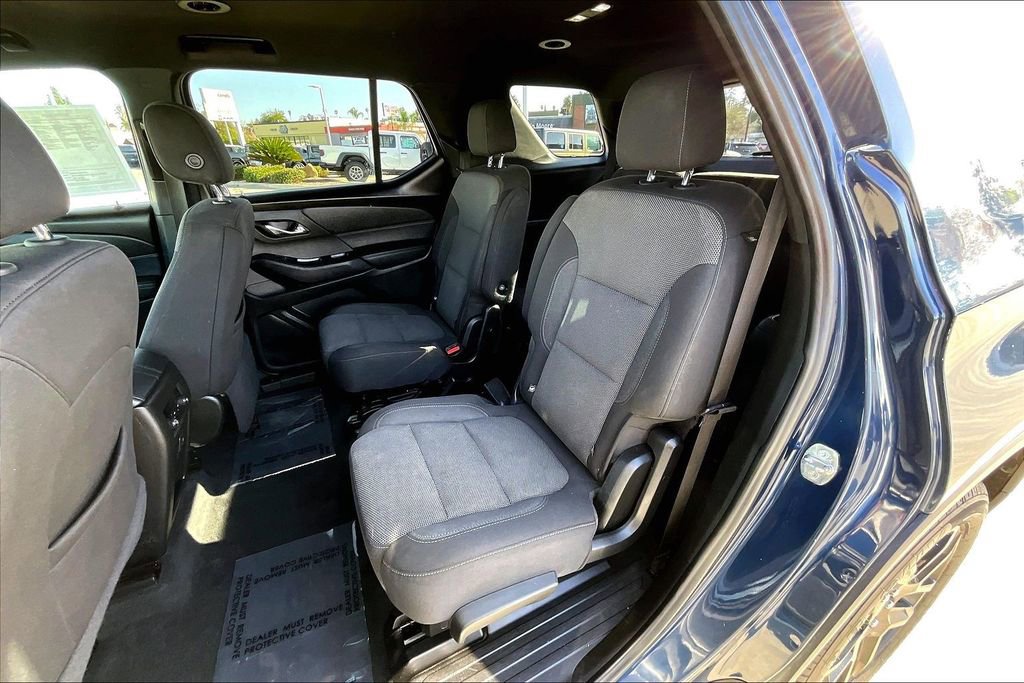 Used 2023 Chevrolet Traverse LT AWD/4WD image 19