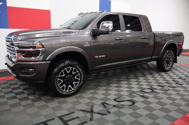 Used 2025 RAM 3500 Longhorn AWD/4WD image 2