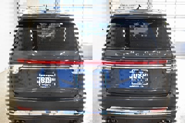 Used 2021 Lincoln Aviator Reserve w/ Equipment Group 201A image 11