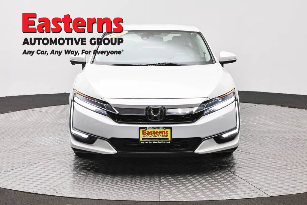 Used 2018 Honda Clarity Touring image 2