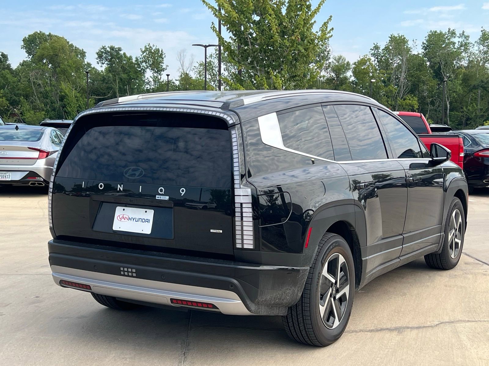 New 2026 Hyundai Ioniq 9 SE image 11