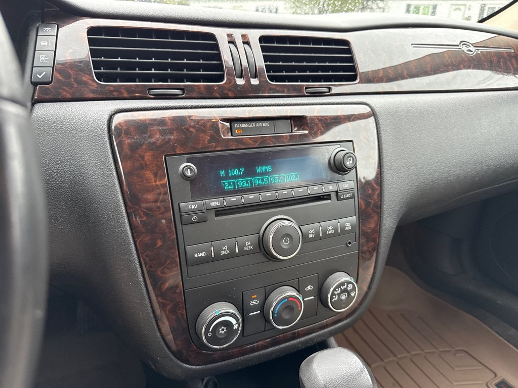 Used 2014 Chevrolet Impala Limited LS FWD image 15