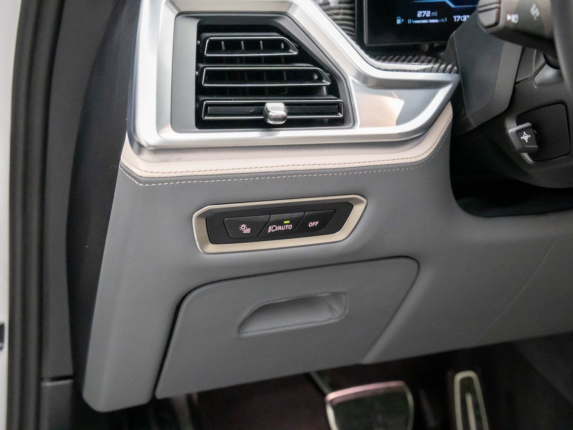 Certified 2025 BMW X7 M60i image 22