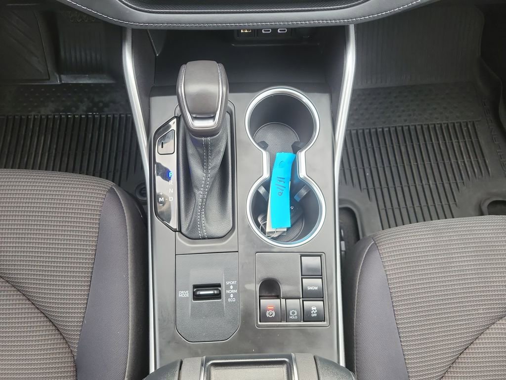 Used 2023 Toyota Highlander LE image 23