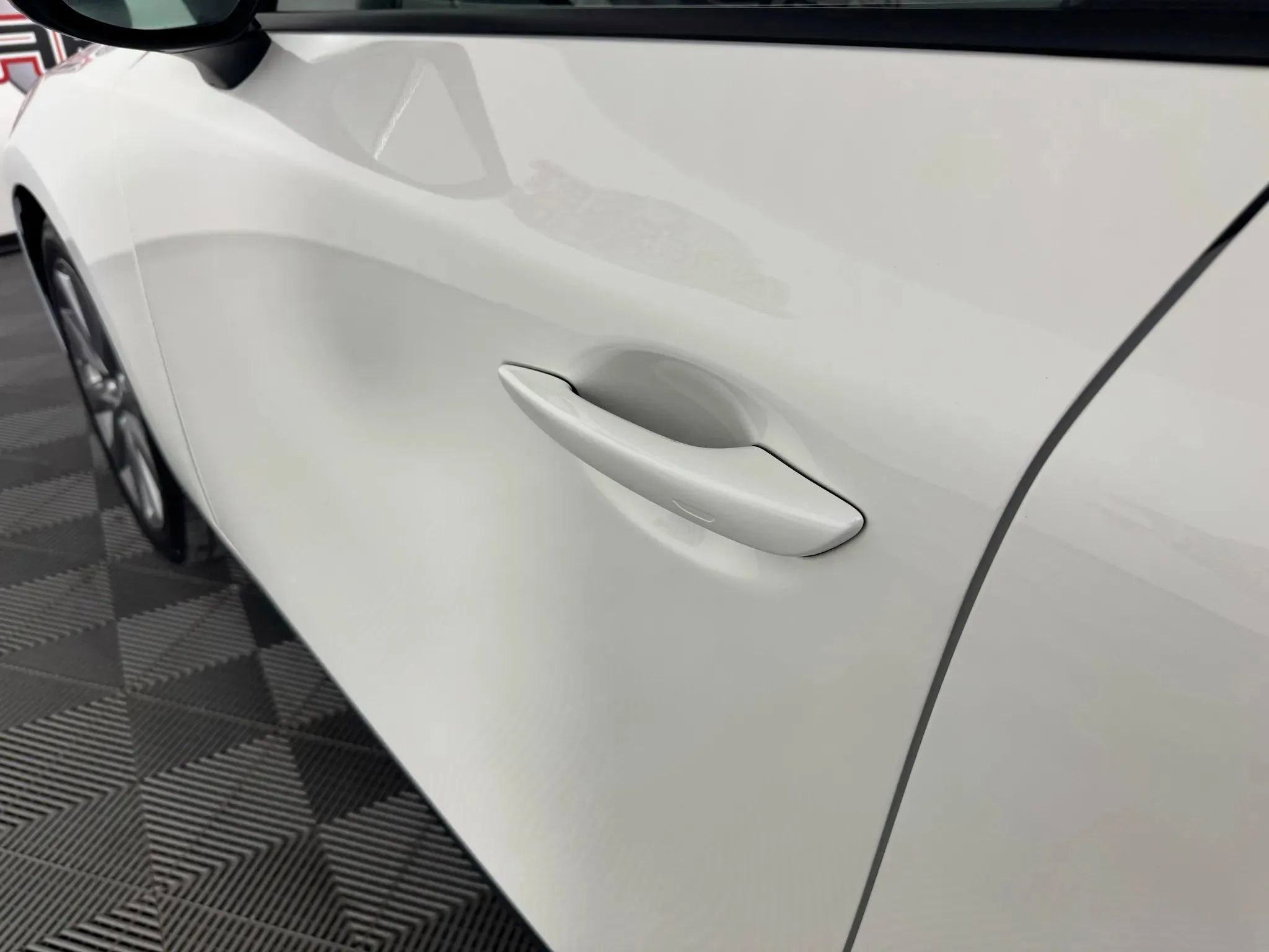 Used 2023 MAZDA MAZDA3 s FWD image 23