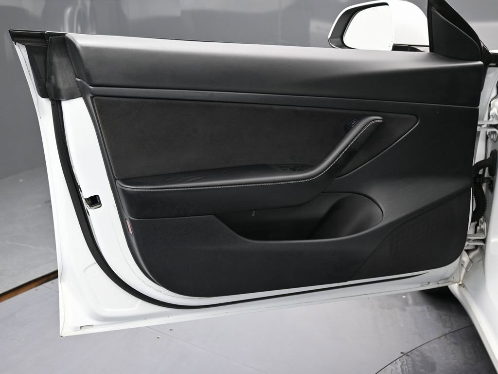 Used 2021 Tesla Model 3 Standard Range Plus image 43
