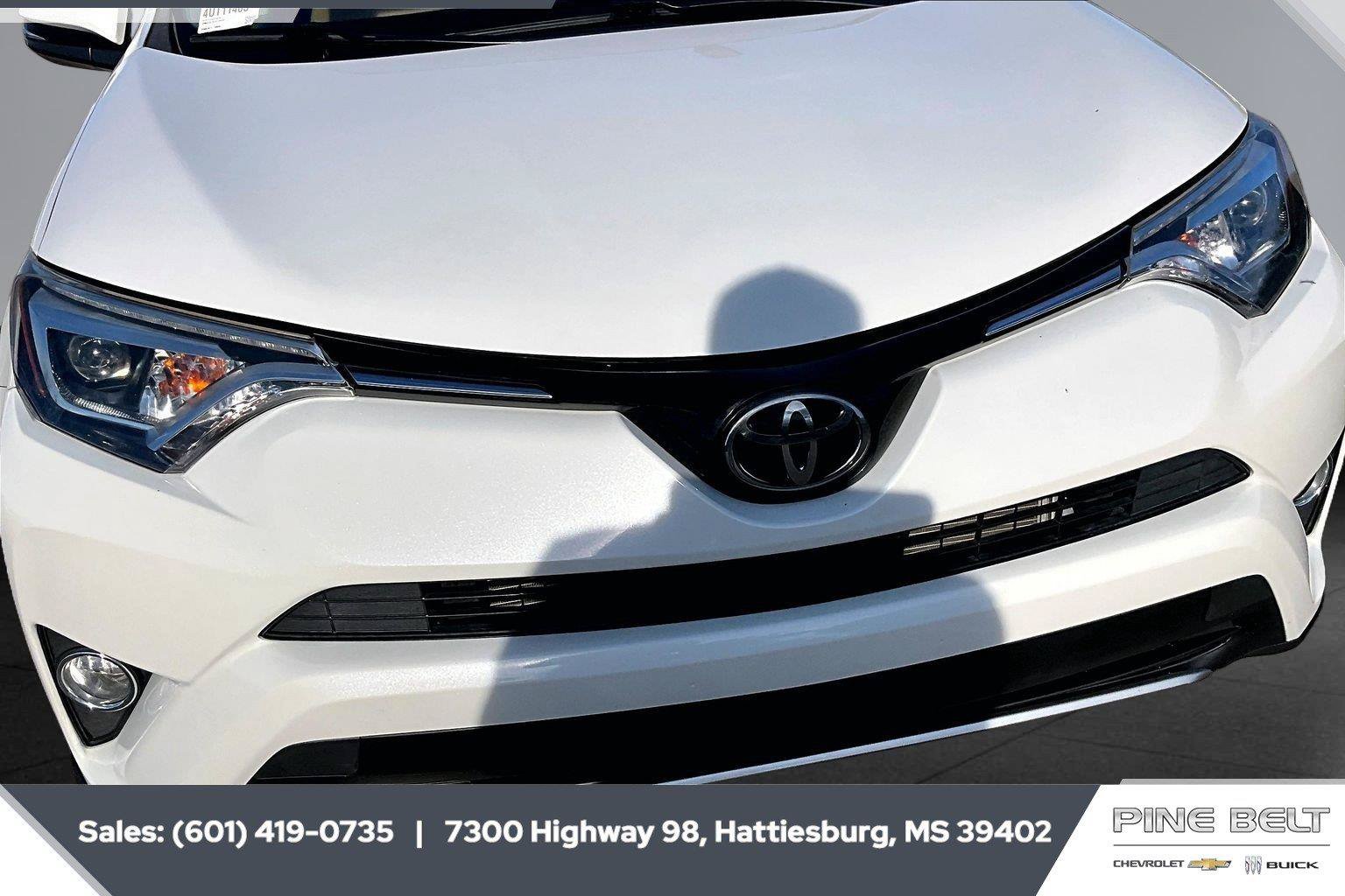Used 2018 Toyota RAV4 Limited FWD image 22