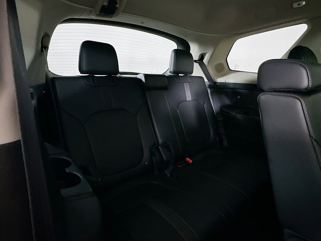 Used 2023 Honda Pilot Touring image 14