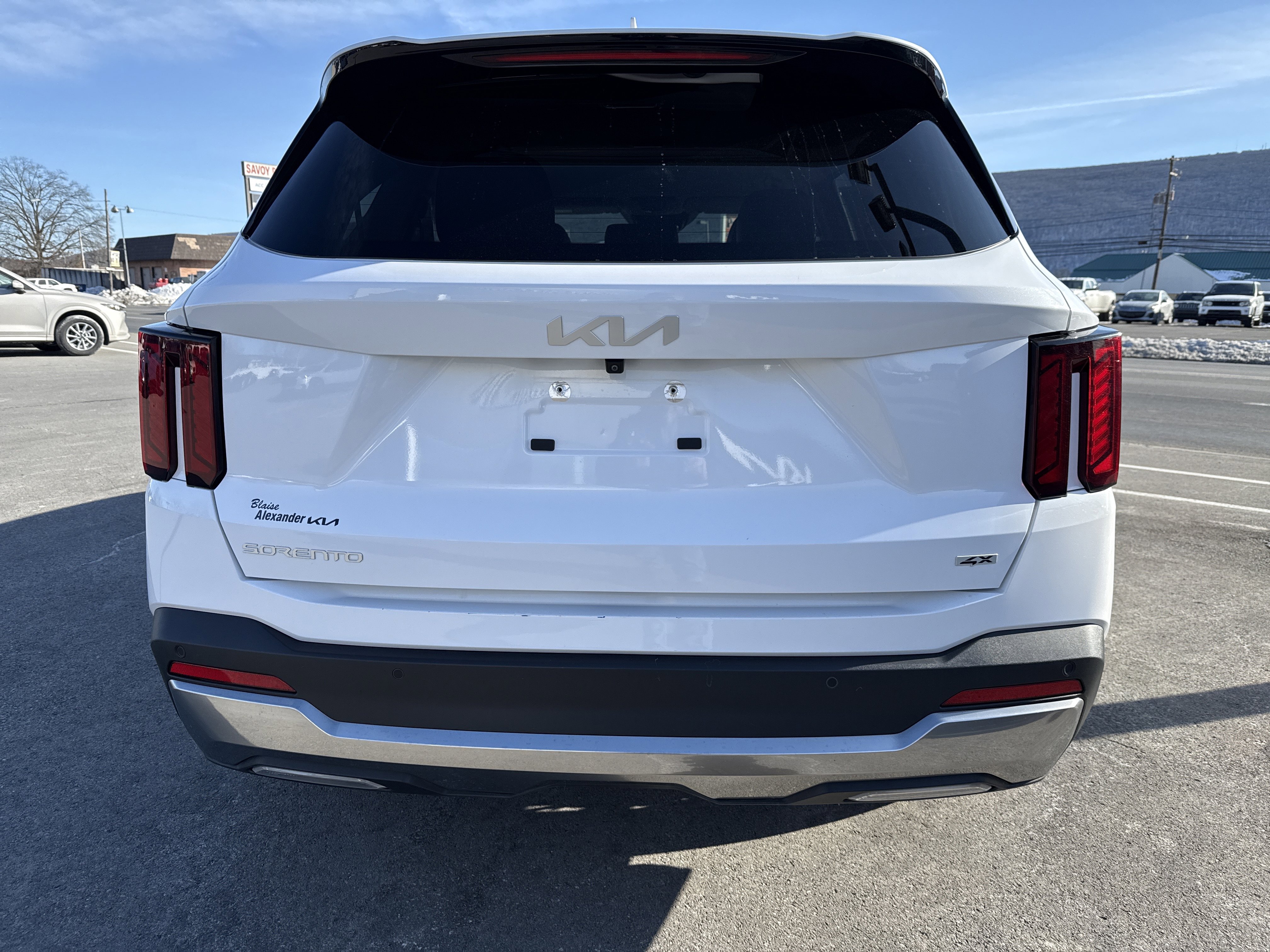Certified 2024 Kia Sorento S image 4