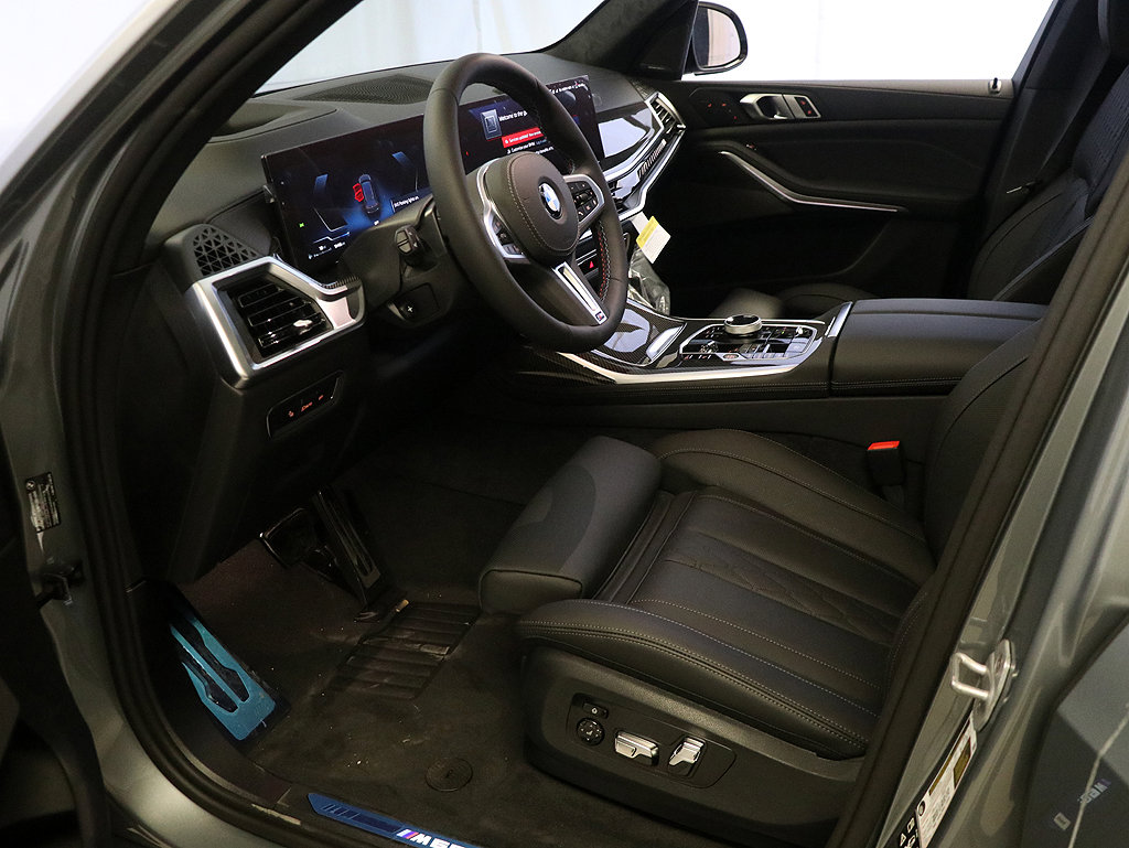 New 2025 BMW X7 M60i w/ Executive Package image 11