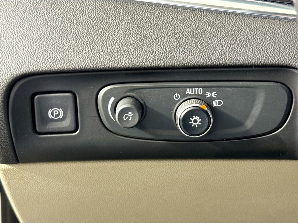 Used 2019 Buick Enclave Premium w/ Experience Buick Package AWD/4WD image 10