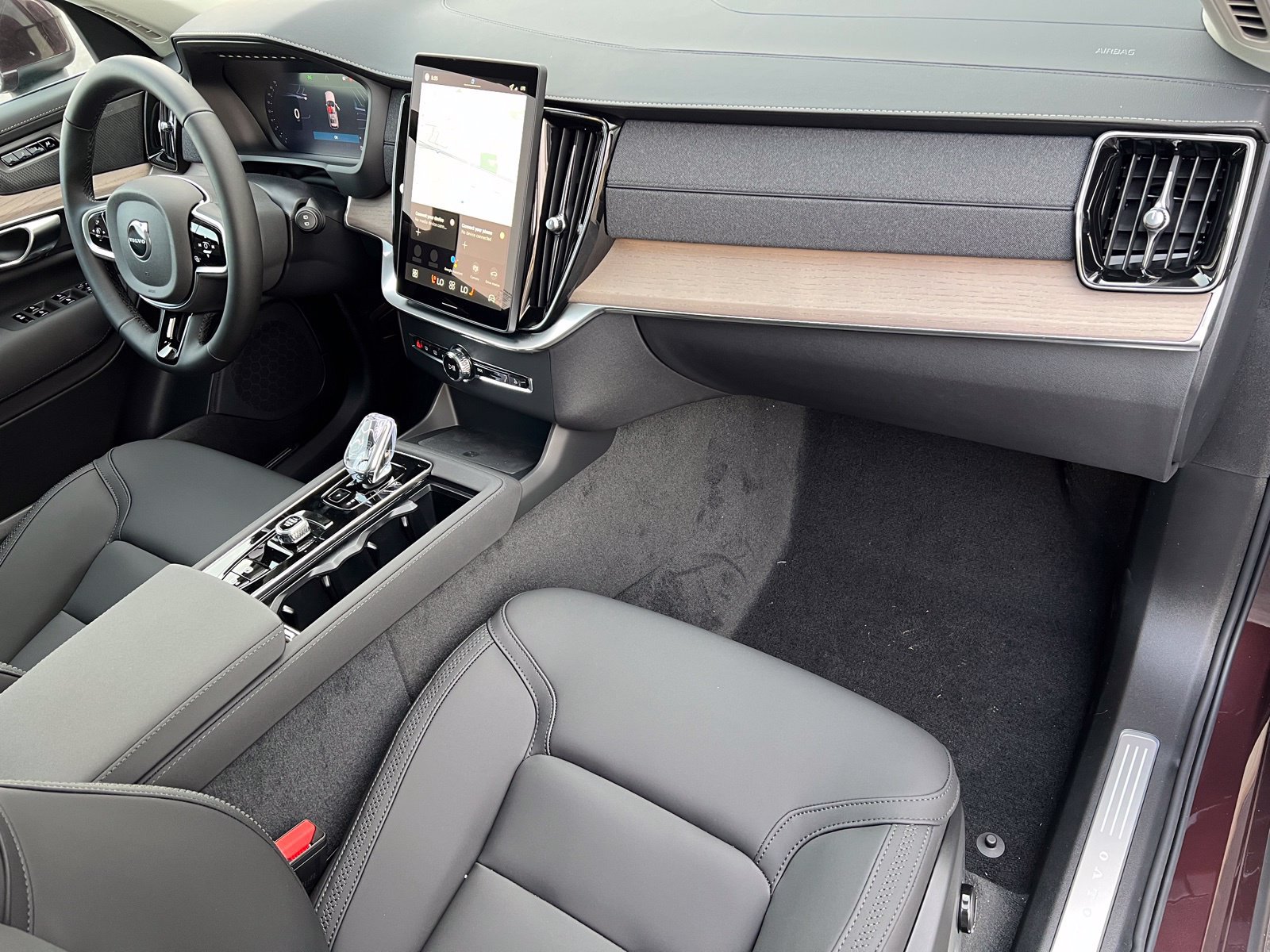 New 2026 Volvo XC90 B6 Plus w/ Protection Package Premier AWD/4WD image 23