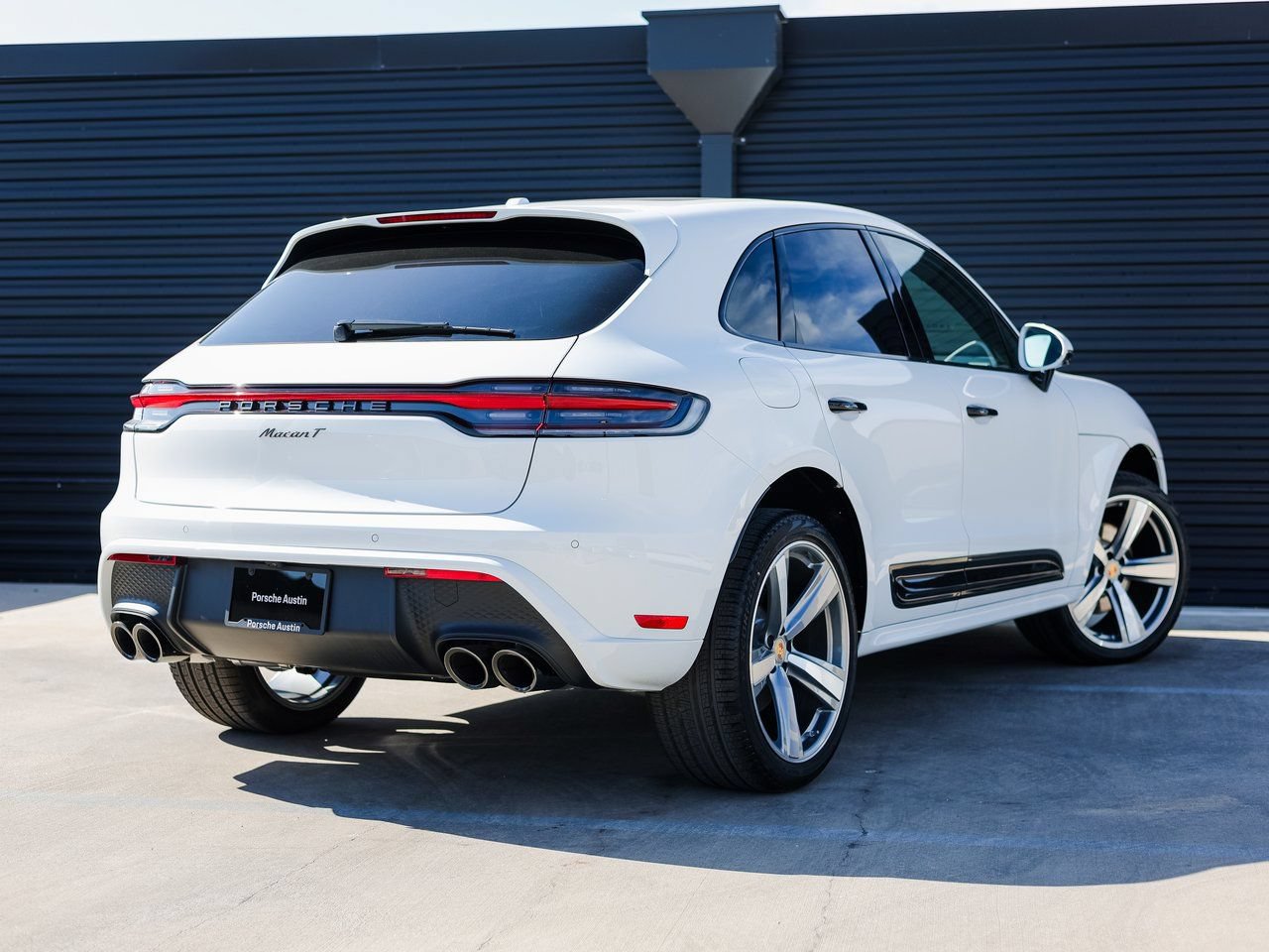 Certified 2026 Porsche Macan Turbo AWD/4WD image 7