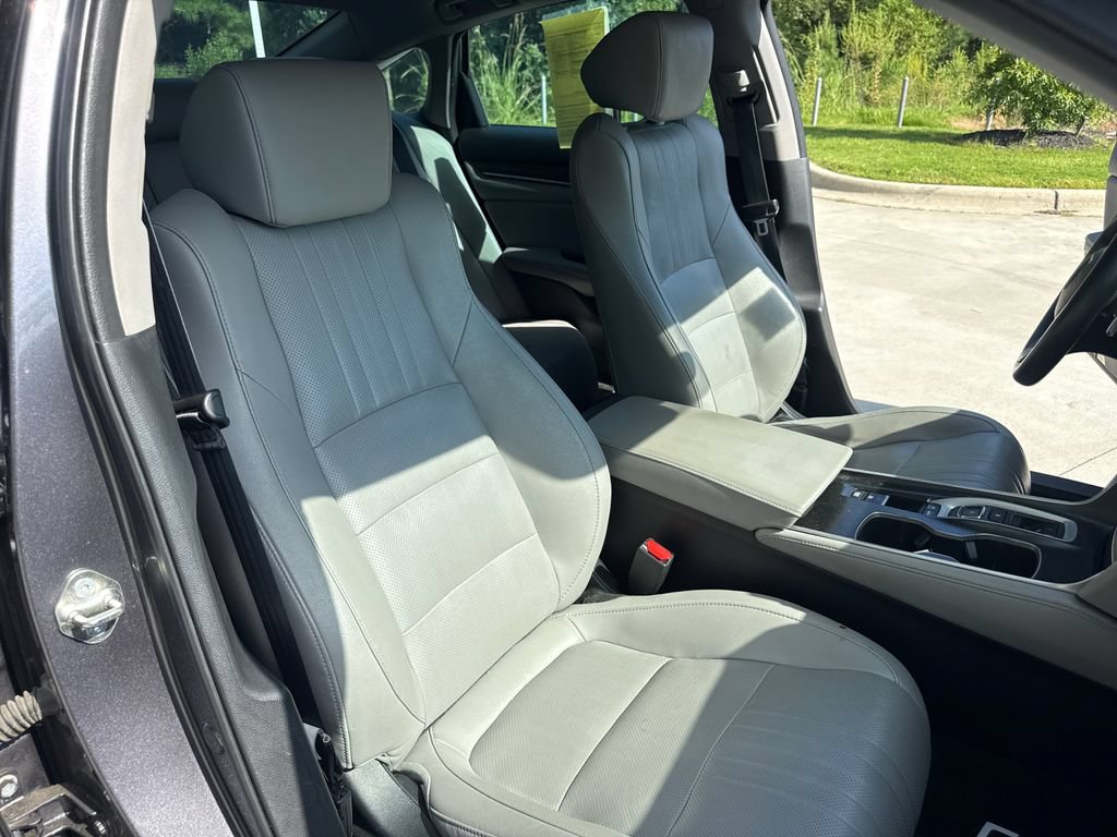 Used 2019 Honda Accord Touring image 34