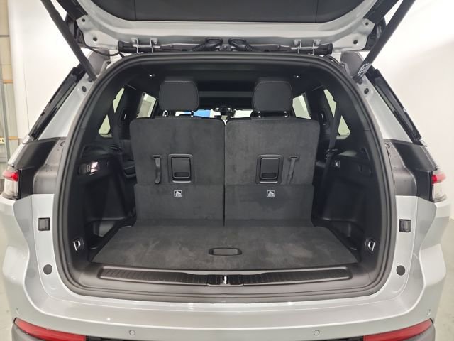 New 2025 Jeep Grand Cherokee L Laredo w/ Luxury Tech Group I image 8