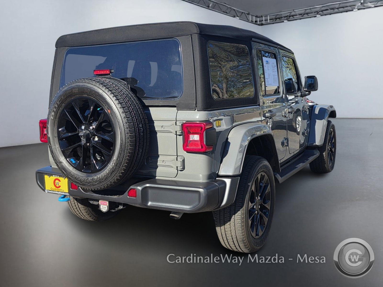 Used 2022 Jeep Wrangler Unlimited Sahara image 5
