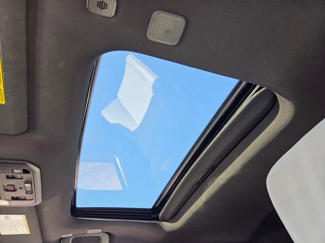 Used 2025 Toyota Tacoma Limited image 22