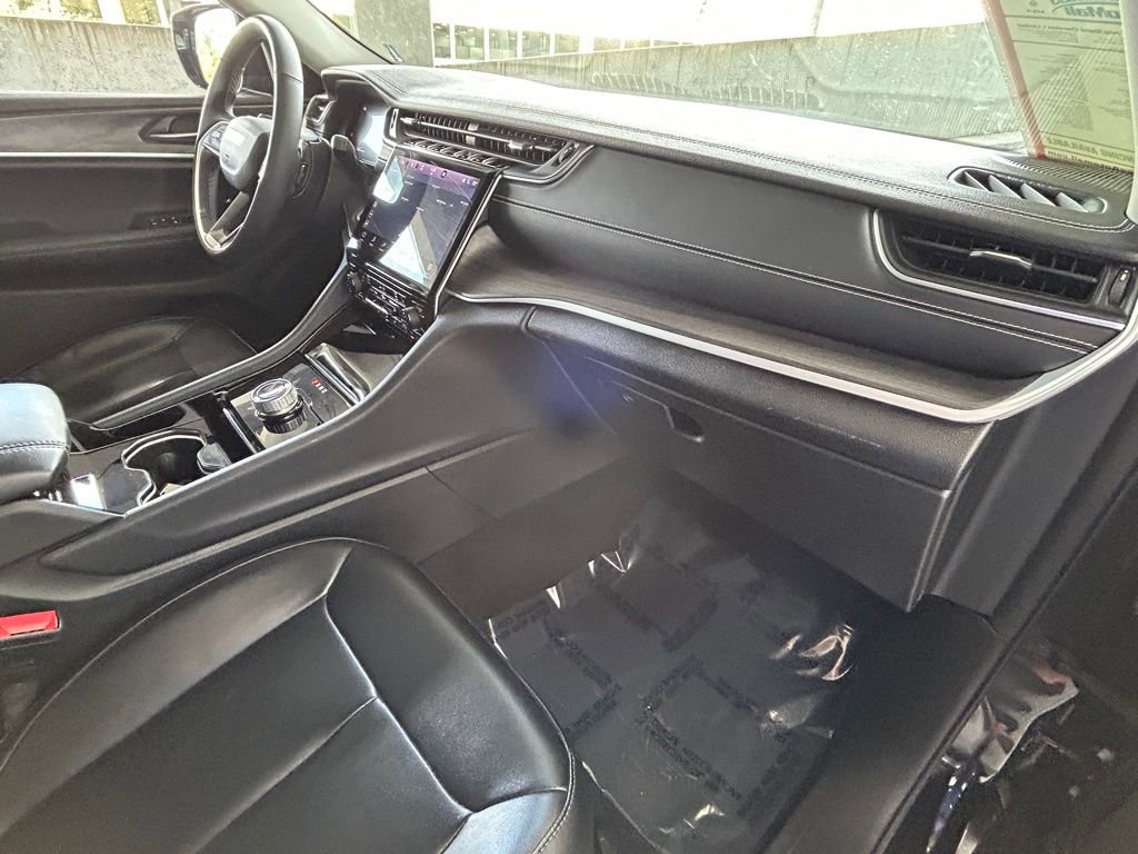 Used 2023 Jeep Grand Cherokee L Limited image 24