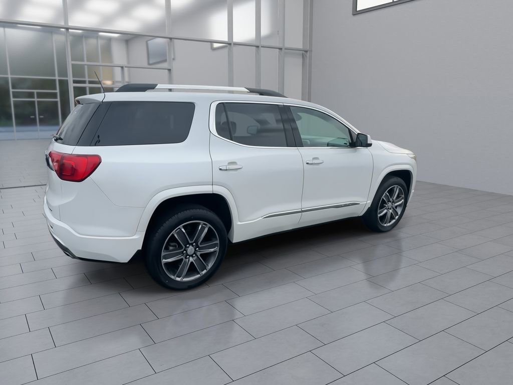 Used 2017 GMC Acadia Denali w/ Technology Package image 8