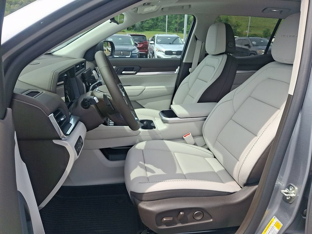 New 2027 GMC Terrain Denali w/ LPO, Floor Liner Package AWD/4WD image 6