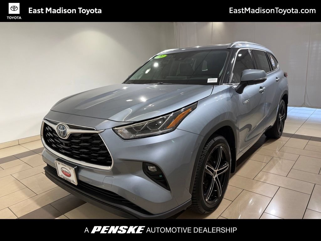 Certified 2021 Toyota Highlander Limited AWD/4WD image 1