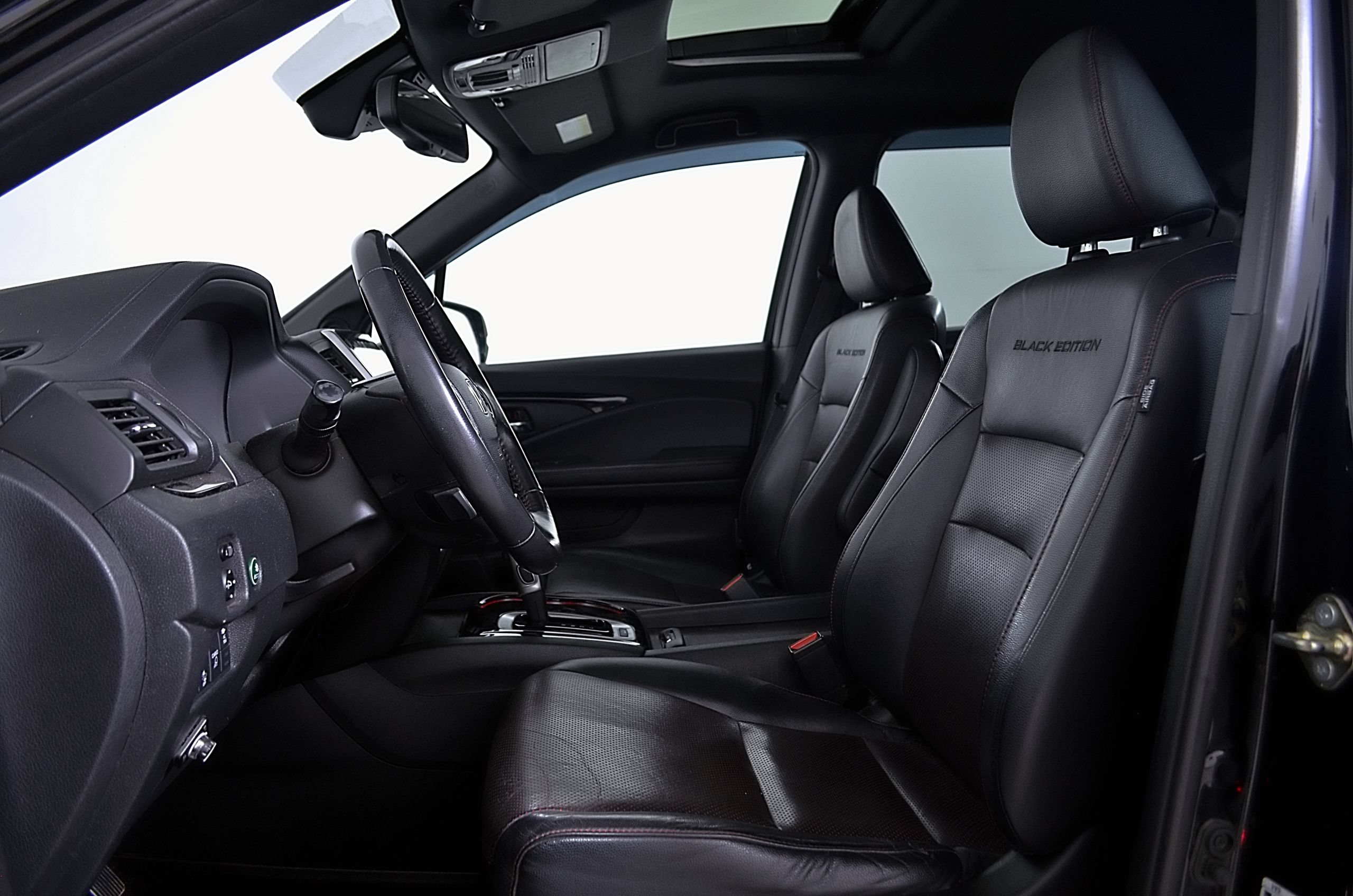 Used 2017 Honda Ridgeline Black Edition image 13