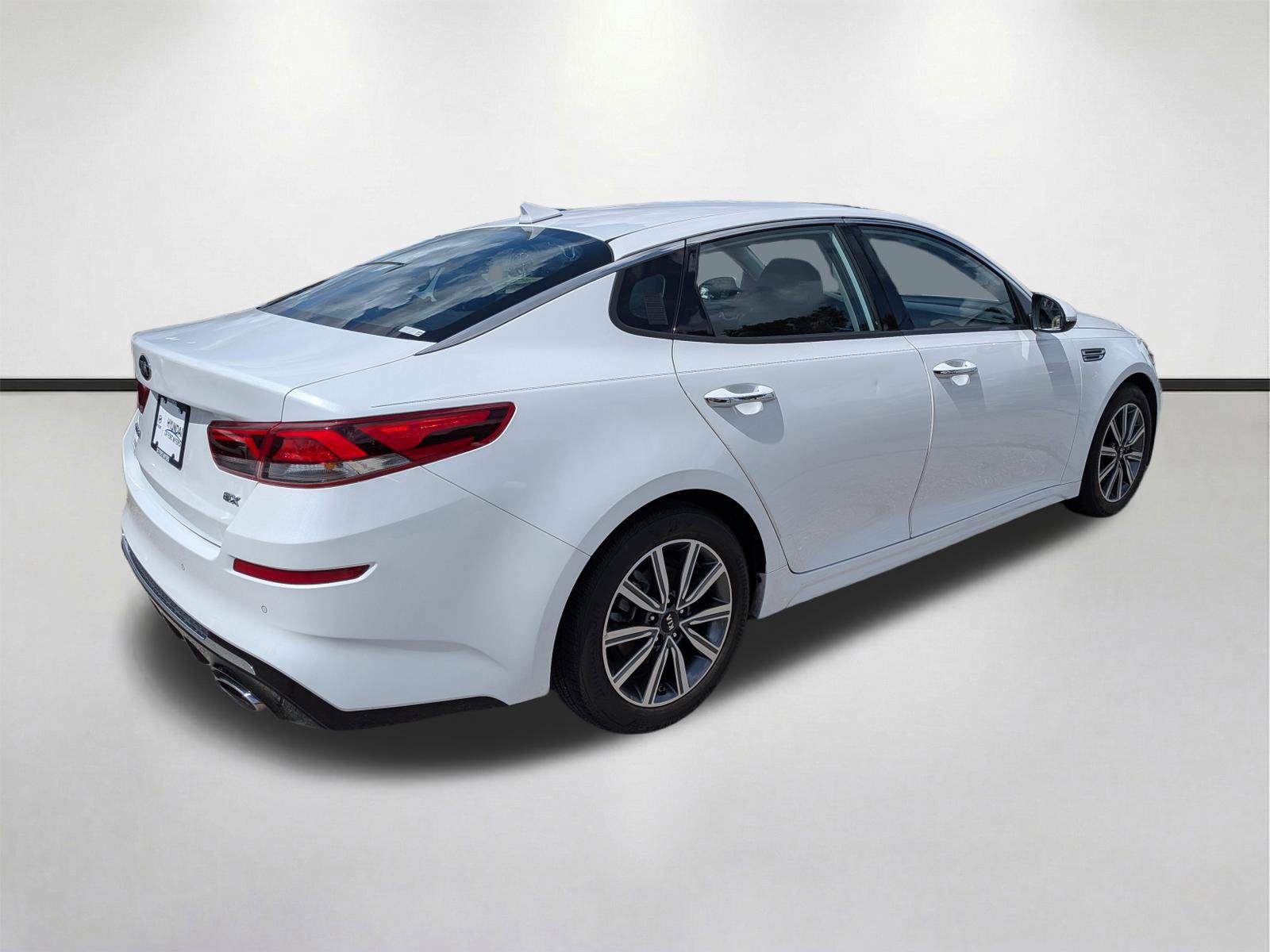 Used 2020 Kia Optima EX image 4