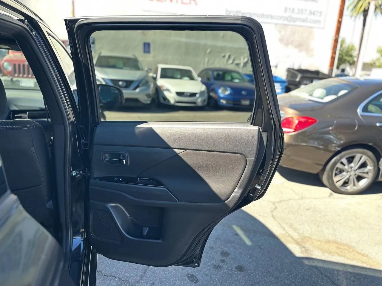 Used 2018 Mitsubishi Outlander LE image 35