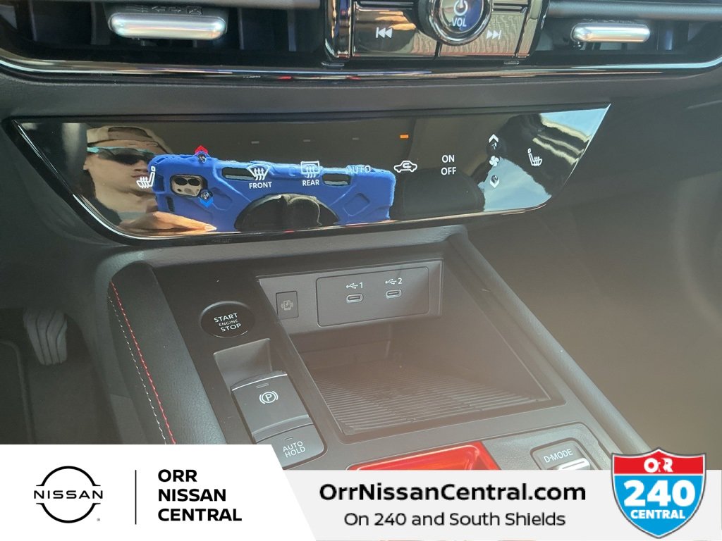 New 2025 Nissan Kicks SR w/ SR Premium Package image 24