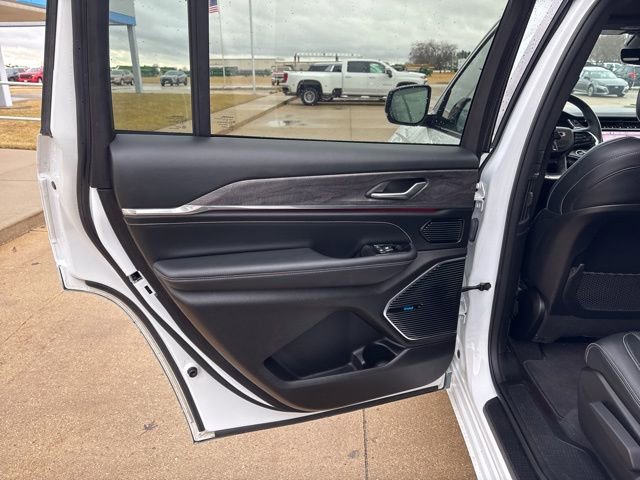 Used 2021 Jeep Grand Cherokee L Overland image 14