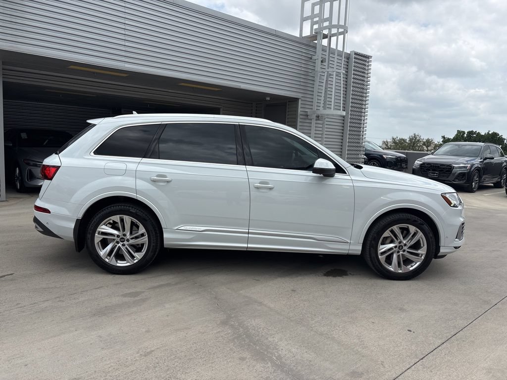 Used 2023 Audi Q7 2.0T Premium Plus w/ Premium Plus Package AWD/4WD image 4