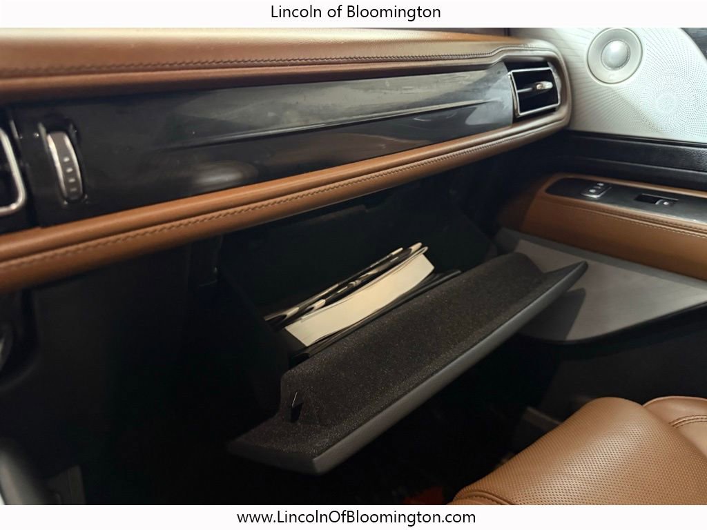 Certified 2022 Lincoln Aviator Reserve w/ Equipment Group 201A image 45