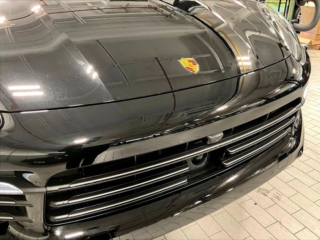 Certified 2023 Porsche Cayenne Platinum Edition AWD/4WD image 32