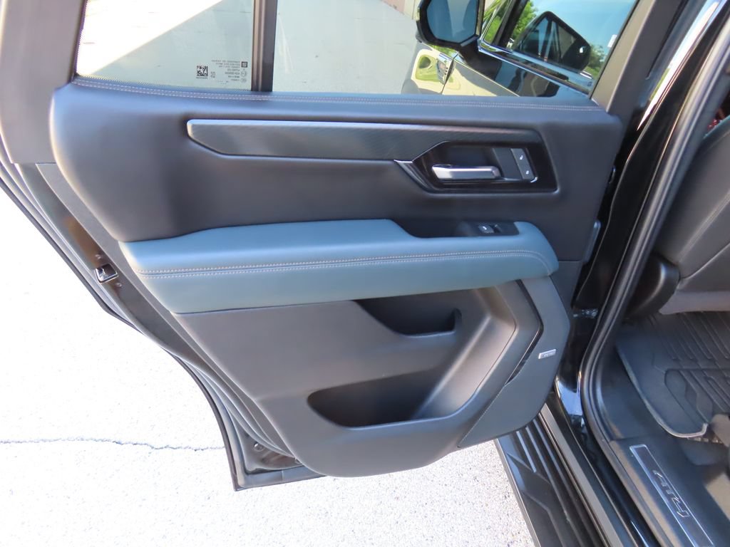 Certified 2025 GMC Yukon AT4 AWD/4WD image 34