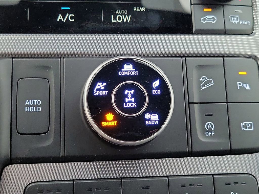 Used 2024 Hyundai Palisade Calligraphy image 32