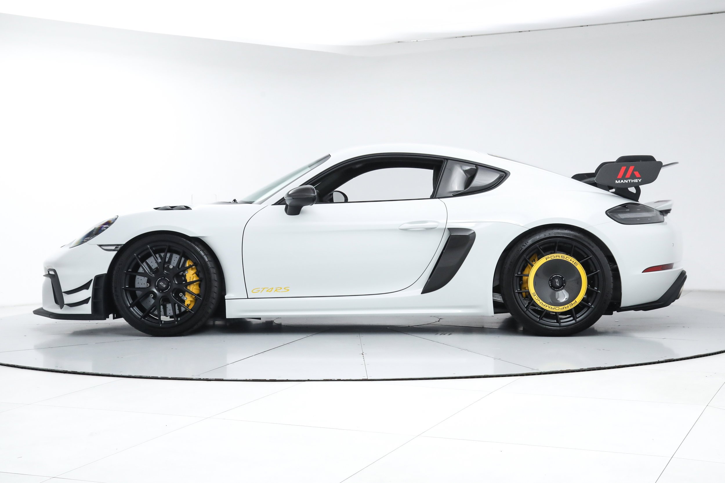 Used 2025 Porsche 718 Cayman GT4 RS RWD image 2