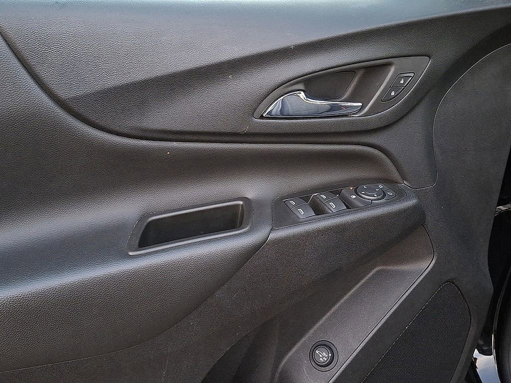 Used 2022 Chevrolet Equinox LT image 12