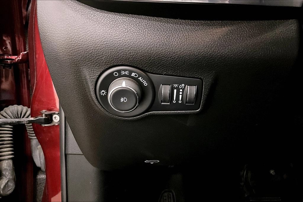 Used 2022 Jeep Compass Limited AWD/4WD image 15
