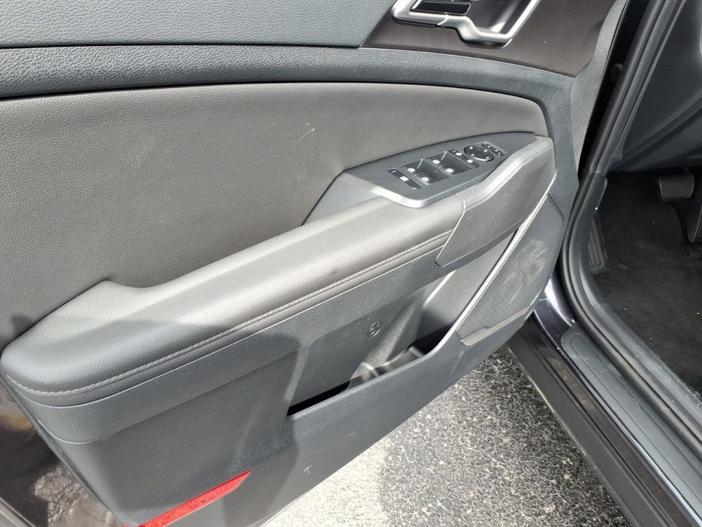 New 2026 Kia Sportage EX AWD/4WD image 13