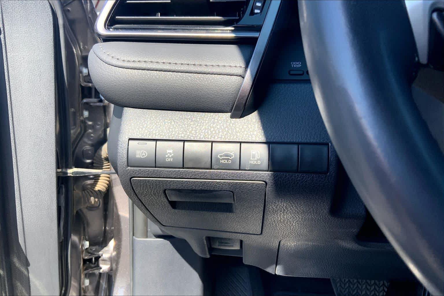 Used 2024 Toyota Camry XLE FWD image 36