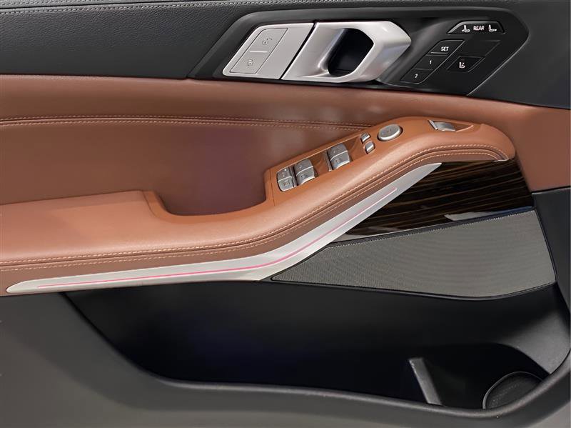 Used 2020 BMW X7 xDrive40i w/ Premium Package image 9